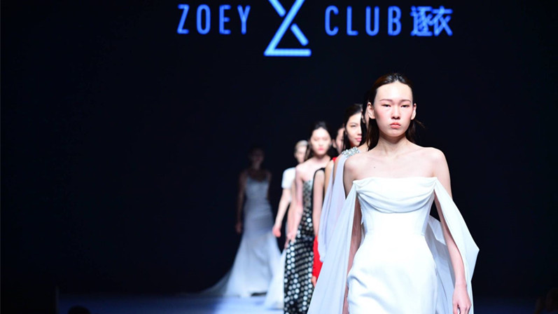 “潮起大浪，创领时尚” 文博会大浪时尚小镇刮起时尚风