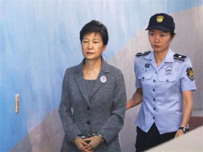 韩国前总统朴槿惠被送医 曾因健康原因不出席审判