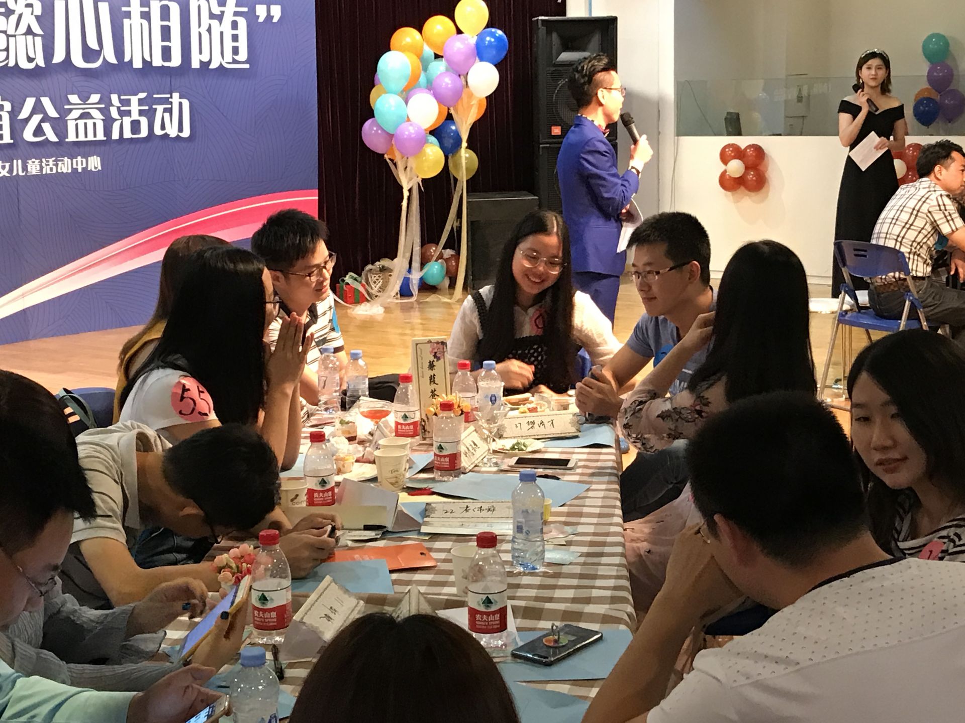 罗湖妇联举办单身青年相亲会，热心红娘牵桥搭线！