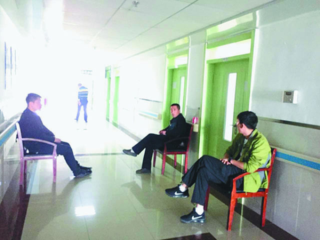 遭继母打成