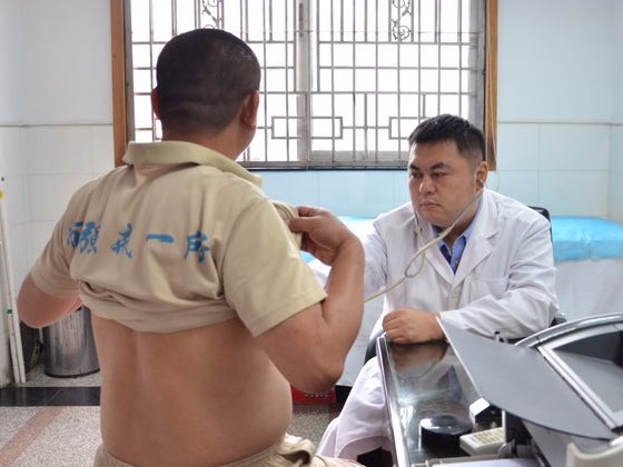 政法群英榜 | 李冬：医者仁心守护高墙内健康