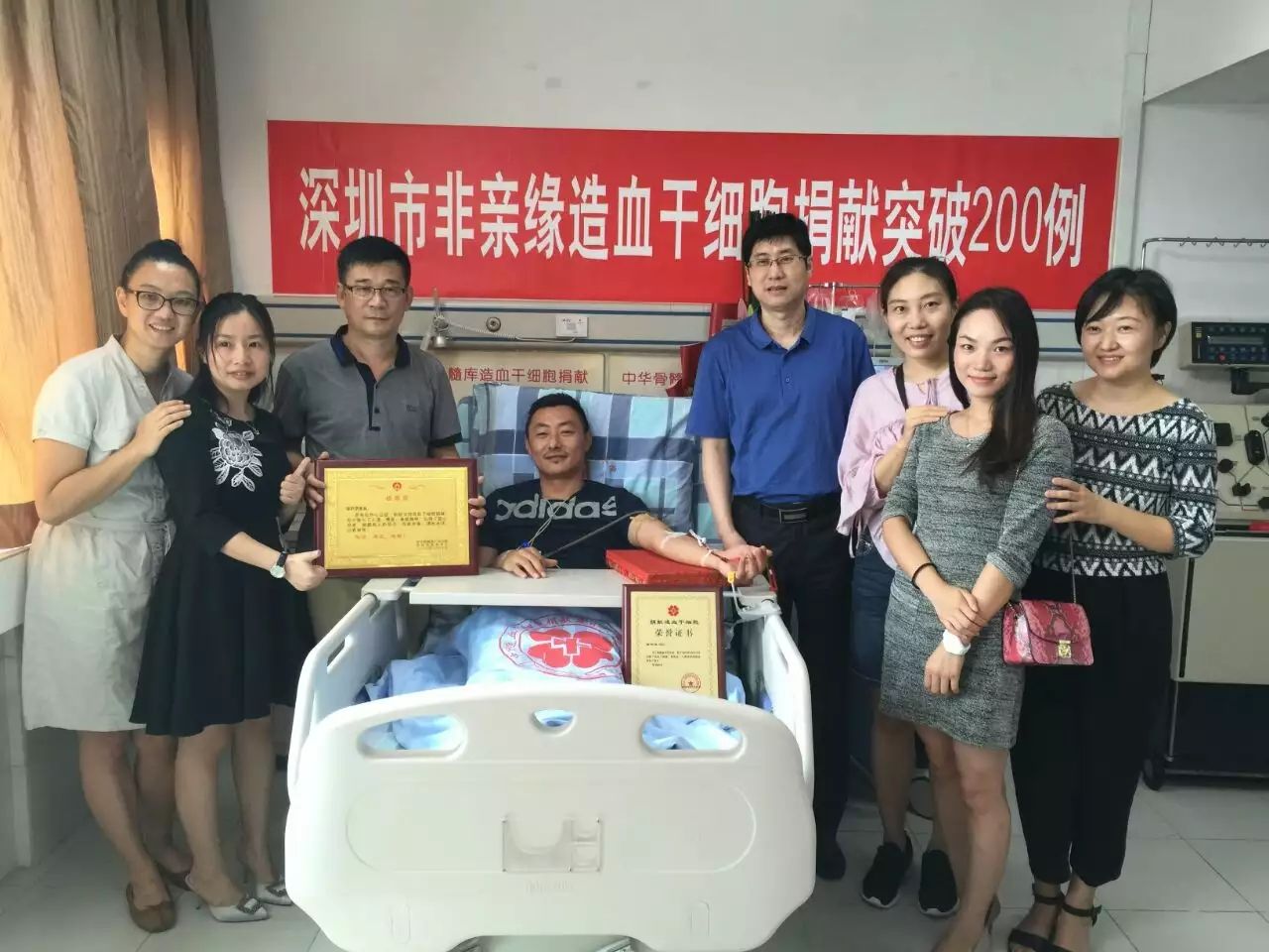 热血男儿传佳话!聆听深圳报业集团优秀共产党员徐伟林的故事