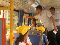 巴士集团第五分公司开展“安全进校园”活动