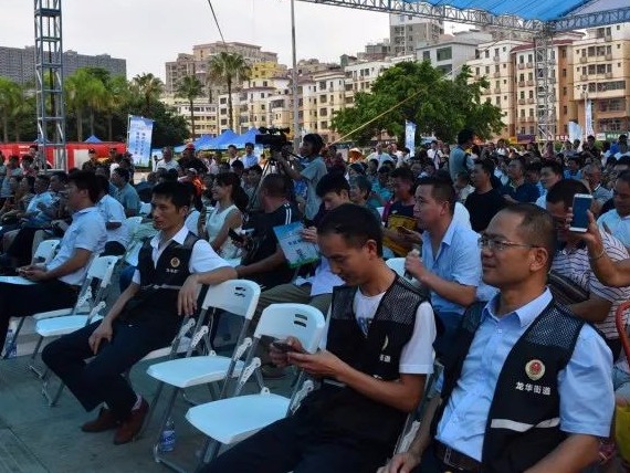 刚刚，一场文艺活动在龙华文化广场上演！你参加了吗？