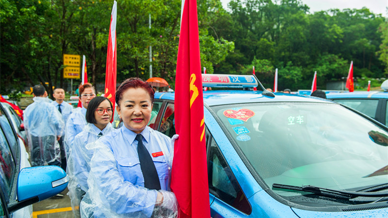 @深圳高考生，5000多辆出租车已准备好为您送考啦！快来预约吧