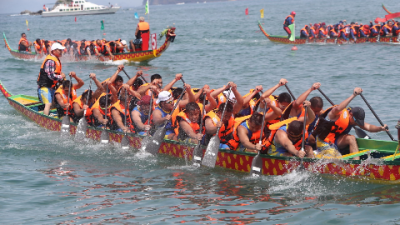 深圳这项70多年历史的龙舟赛在海上再次“嗨爆”了