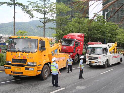 盐田重拳整治 “僵尸”拖车