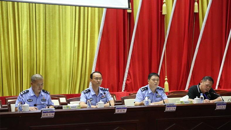 罗湖全面部署寄递物流业禁毒，辖区网点代表签订承诺书
