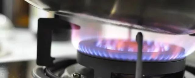 热粽子突发闪爆，祖孙俩伤势严重！  