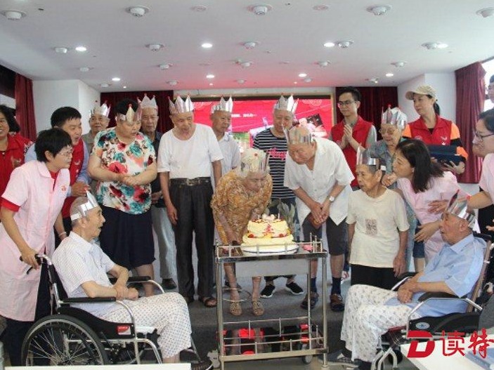 在这个特殊岗位上，这批新时代党员树立了先锋模范
