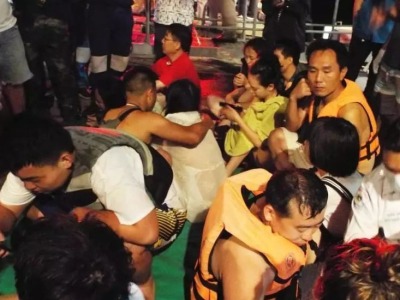中国女记者亲历普吉岛翻船事故：有生以来最可怕的两个半小时
