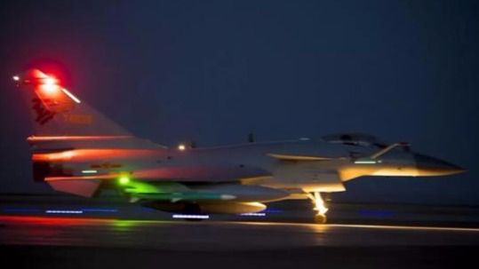 超燃！空军曝光歼20夜航视频 全过程记录18秒惊人画面