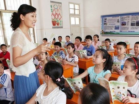 教育部：确保中小学教师工资不低于当地公务员