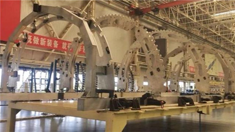 揭秘：如何用100万个零件组装成一架C919