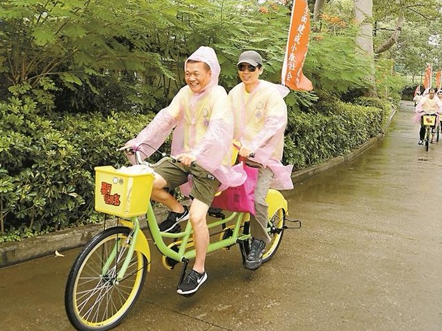 视障人士体验骑行乐趣