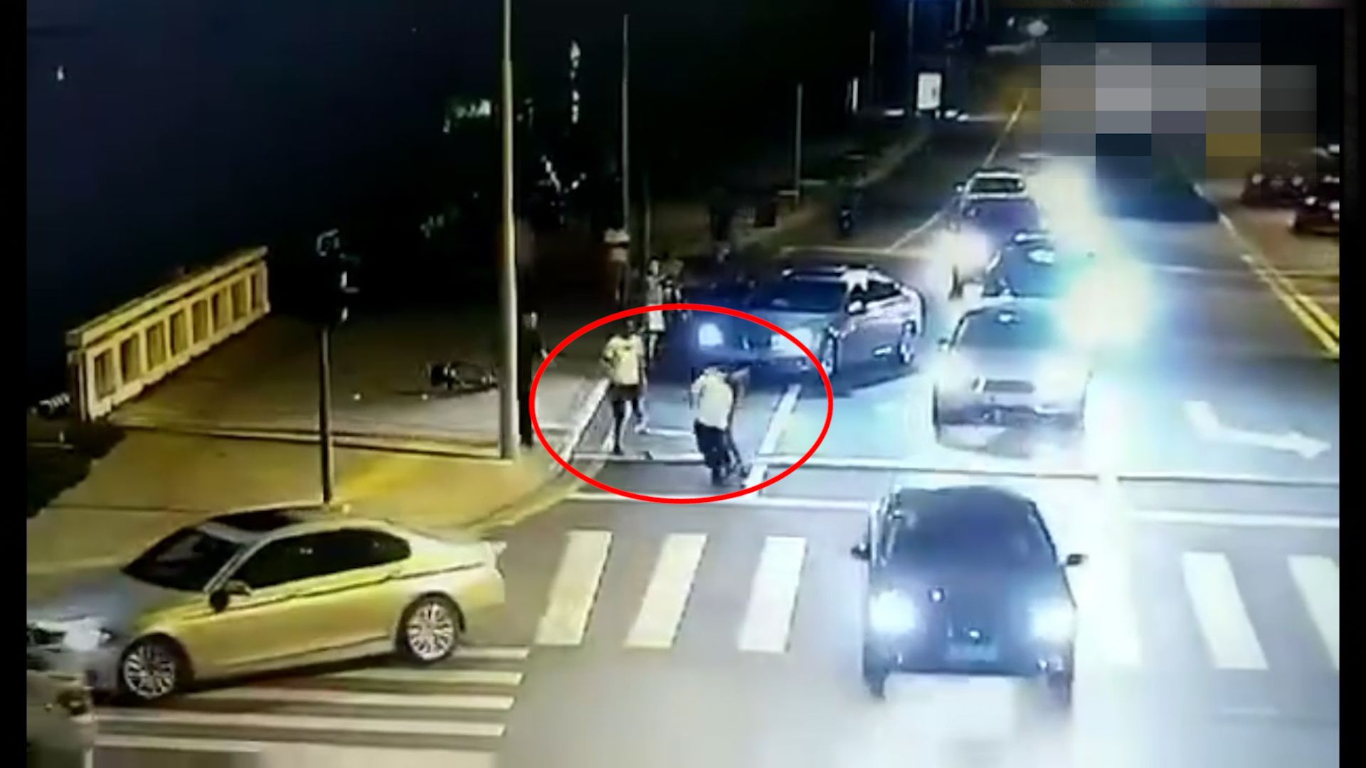 新闻路上说说说丨纹身男“砍人被反杀”引出“防卫过当”争辩赛