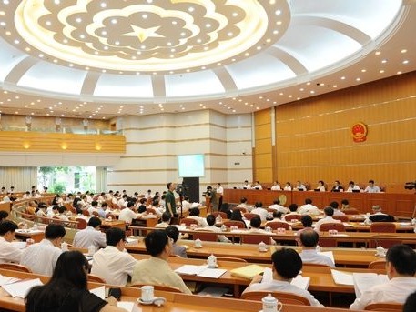 广东省委常委会召开会议 学习贯彻习近平总书记重要讲话精神
