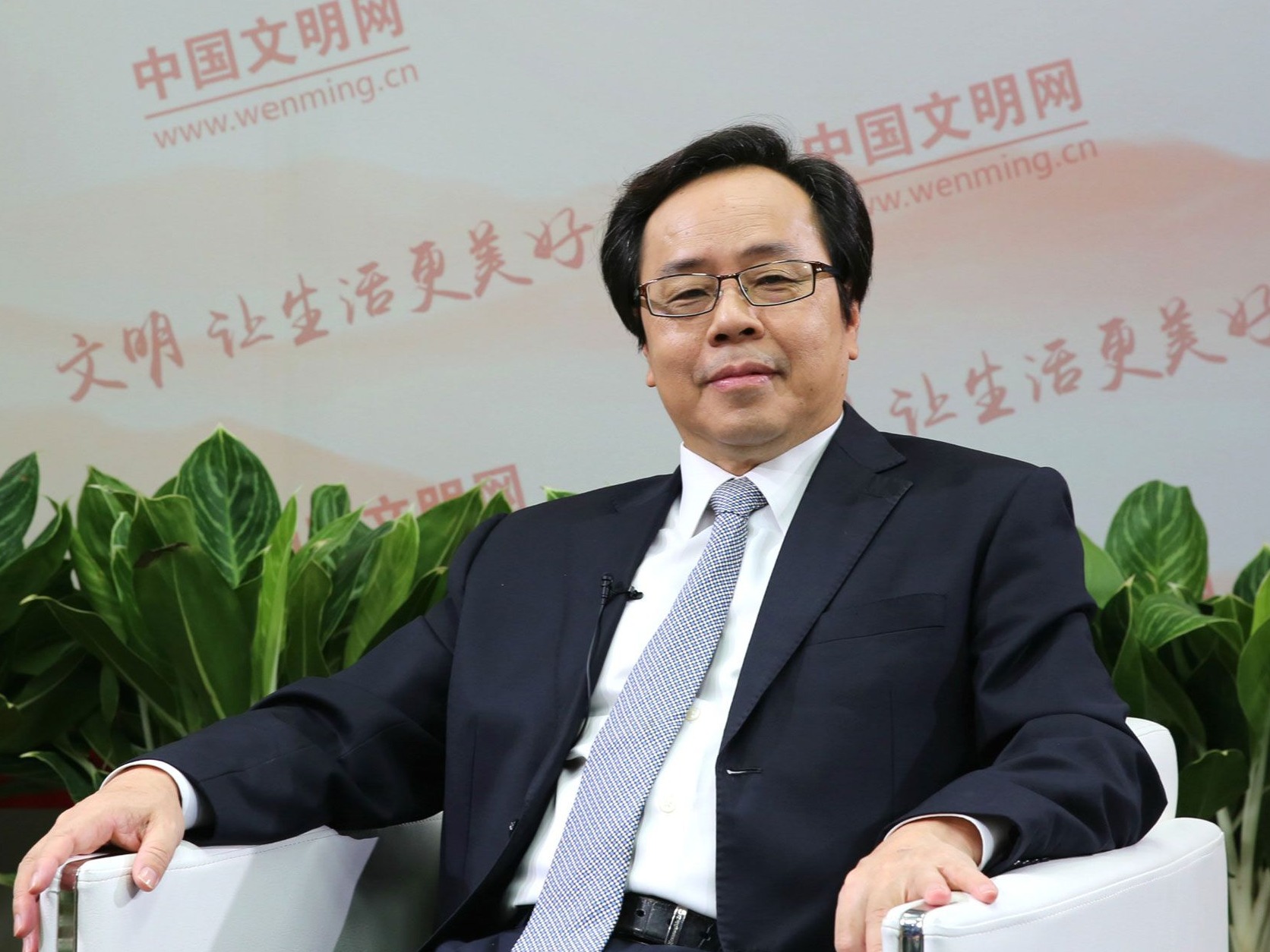 40人对话40年 | 深圳市委宣传部部长李小甘：深化创建活动 两个文明齐飞
