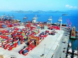 深圳主要港口码头恢复生产作业