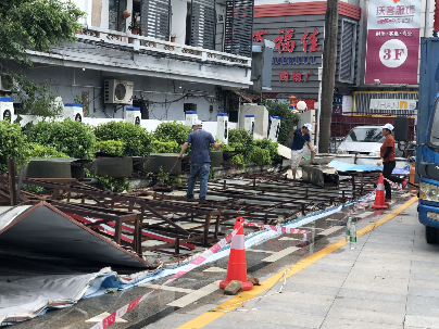 台风过后，坪山街道全力救灾清障