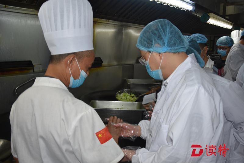 明德实验学校食堂被检查  发现一个关键项不合格