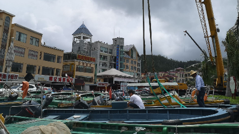 山竹台风肆虐后，大鹏南澳开始恢复海上作业生产