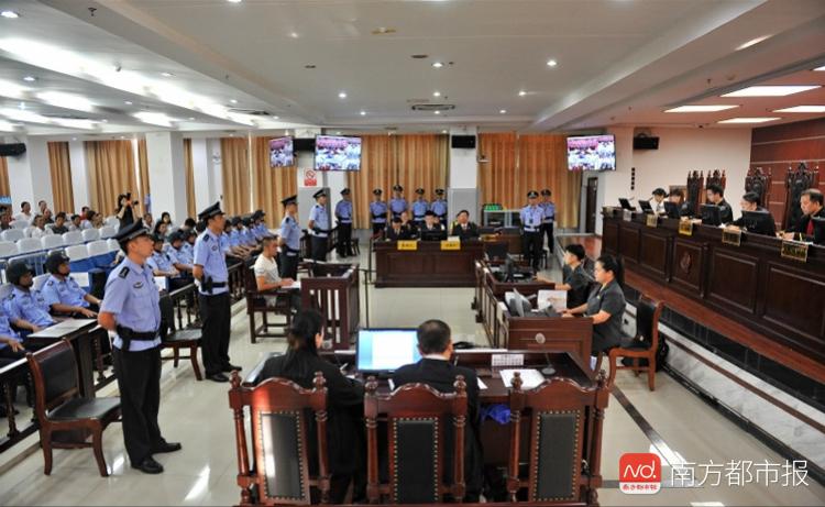 一审死刑！男子KTV纵火致18人死亡 因向服务员表白被拒