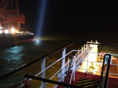 从惠州走锚漂移到深圳的工程船已获救！人船全部安全