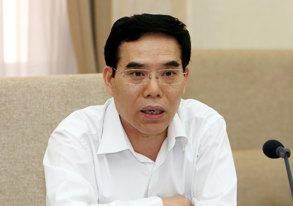 广电总局：进一步治理综艺娱乐和高价片酬