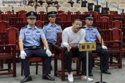深圳涉黑案开庭：80名被告人同堂受审庭审持续15天