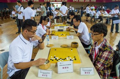 粤港澳大湾区大学生围棋联赛开幕，聂卫平、常昊来深助阵
