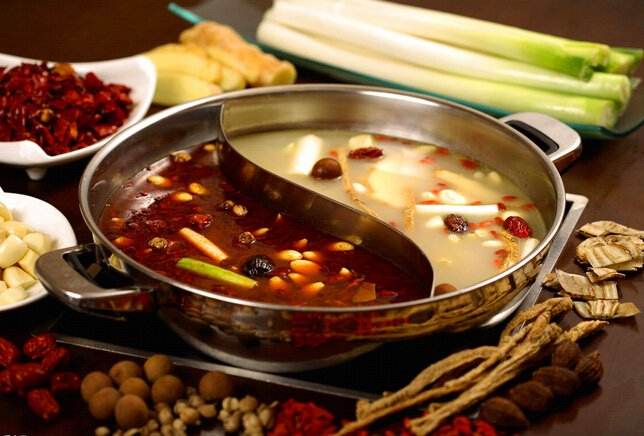 特评｜“老油”砸了火锅店，食品卫生标准须向前看
