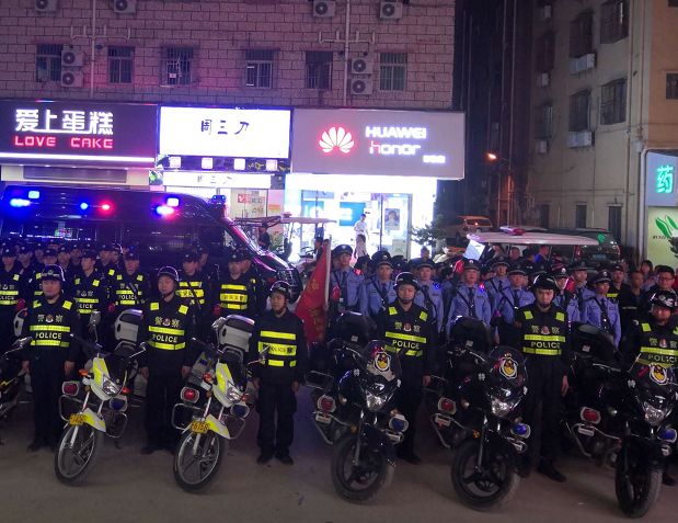 深圳西乡深夜出动1277人！这是在干什么？