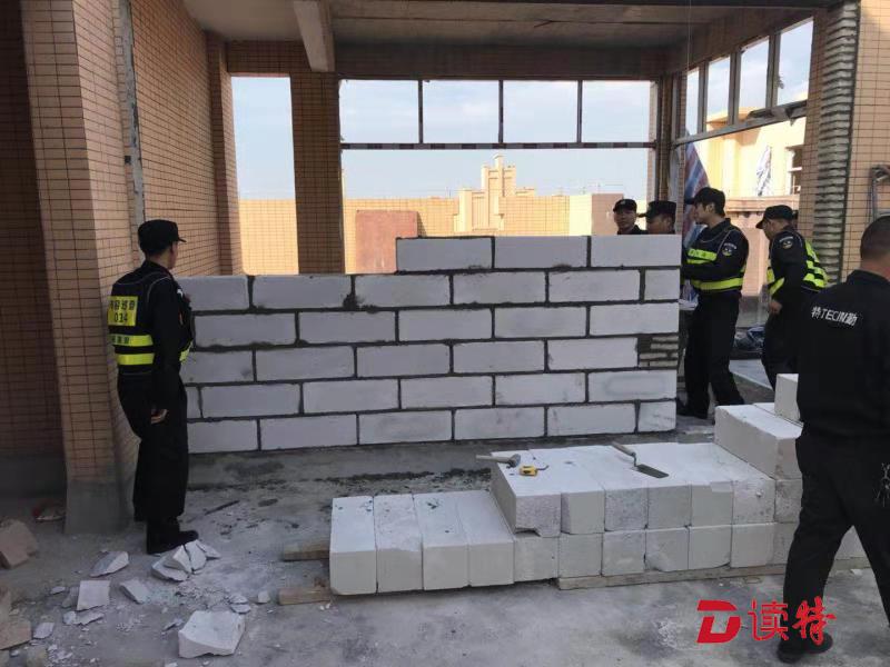 宇宏健康花城顶楼违建！龙岗查违系统强化重点区域查违防控