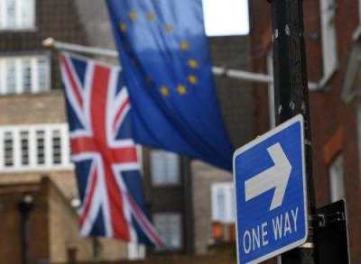 欧盟27国领导人通过英国“脱欧”协议草案
