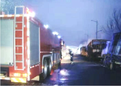 张家口桥东区爆炸事故致22人死,危化品运输车辆等待进厂时爆炸