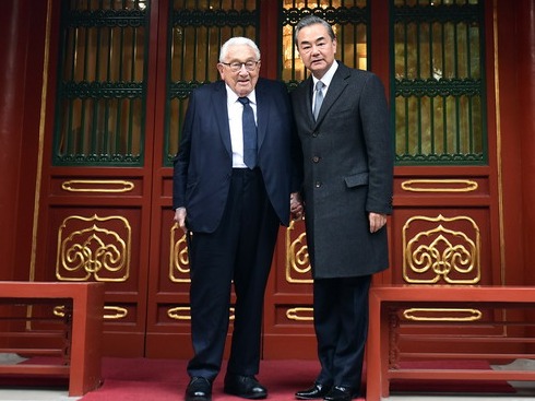 王毅会见美国前国务卿基辛格：合作是中美唯一正确选择
