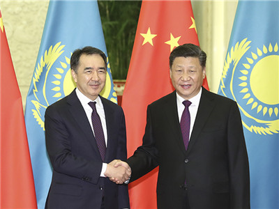 习近平会见哈萨克斯坦总理萨金塔耶夫