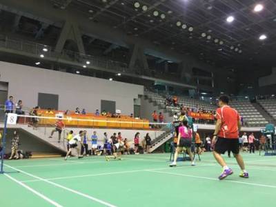 第六届“恒生杯”深圳投资基金业羽毛球联合邀请赛举行