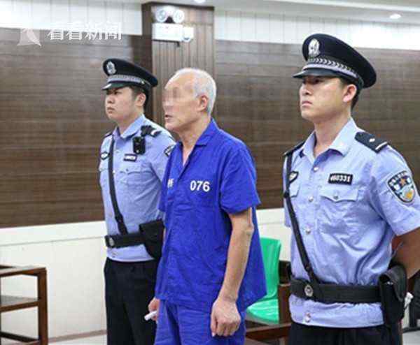 获刑3年！六旬老人脚踹司机泄愤导致公交车撞墙