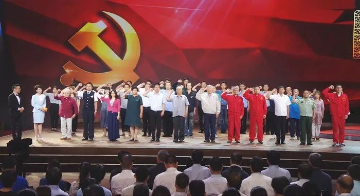 @全市党员群众,记得周日21:30锁定深圳卫视收看《榜样3》