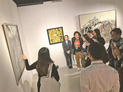 首届深圳大芬国际油画双年展开展十天吸引近两万观众进场