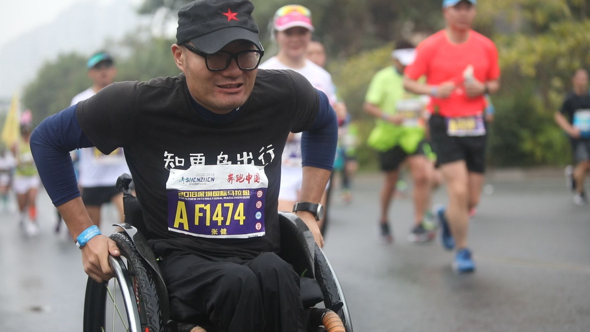 微视频｜他用双手推出第66个马拉松 每个生命都可以绚烂绽放