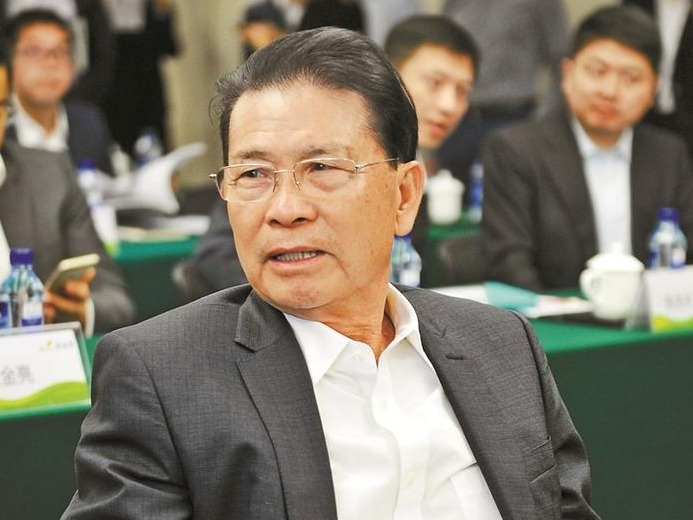 改革先锋 | 何享健：敢饮“头啖汤”的“乡镇企业改组上市的先行者”