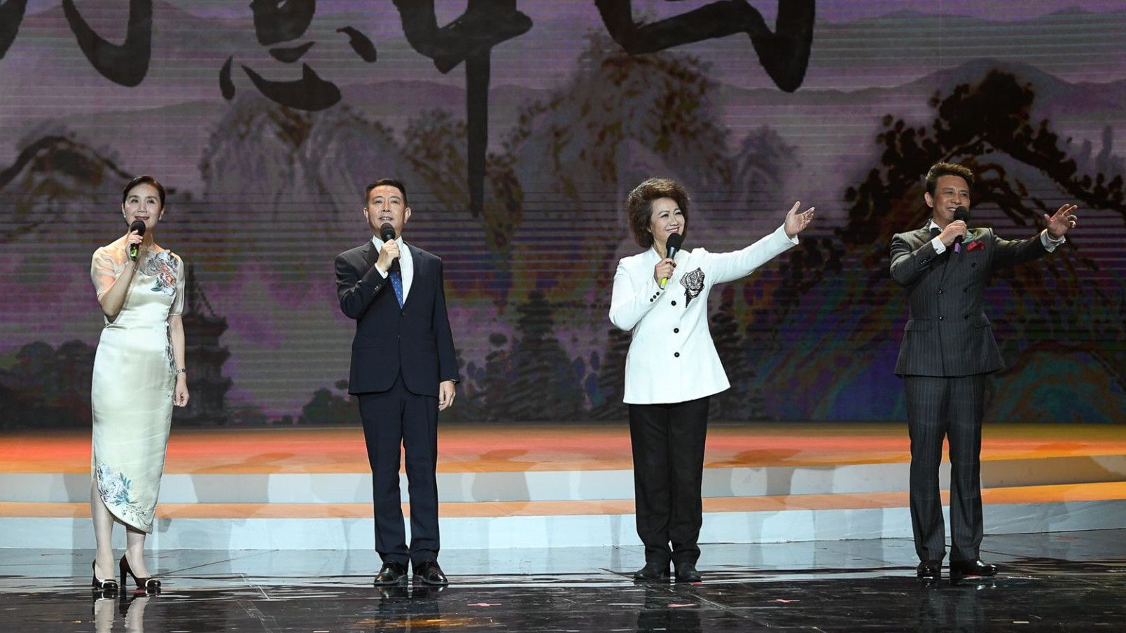 诗意中国，美在身边！第十九届深圳读书月经典诗文朗诵会举行