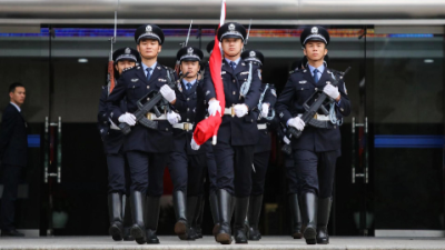 深圳市公安局举行新年升国旗仪式