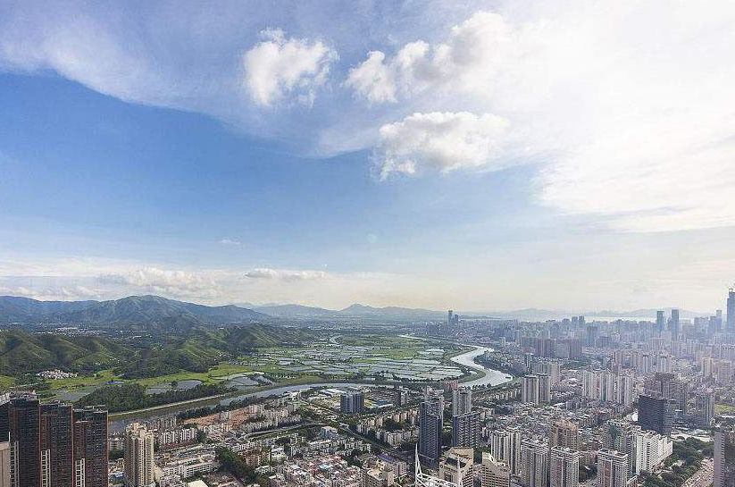 未来3天深圳天气以暖湿为主，早晚有轻雾