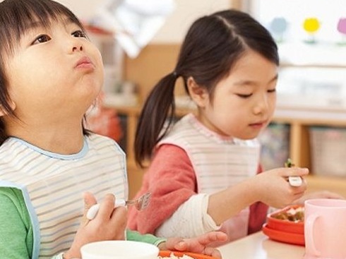 国家卫健委：中小学校及托幼机构限制销售高糖饮料和零食