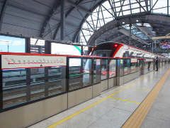 深圳地铁10号线延伸进东莞，在凤岗镇设4站