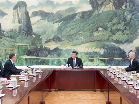 习近平会见美国贸易代表莱特希泽和财政部长姆努钦